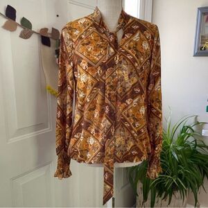 Luna Floral V-Neck Women’s Top Blouse (Size M)